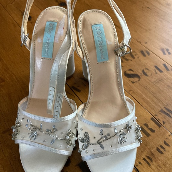 Betsey Johnson Satin Shoes - Picture 9 of 14